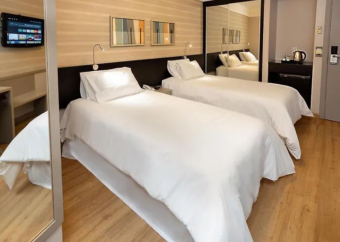 Momax Hotel