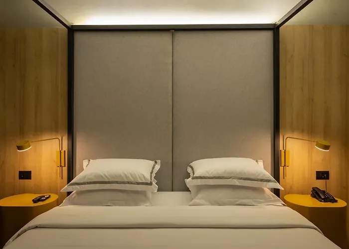 Momax Hotel