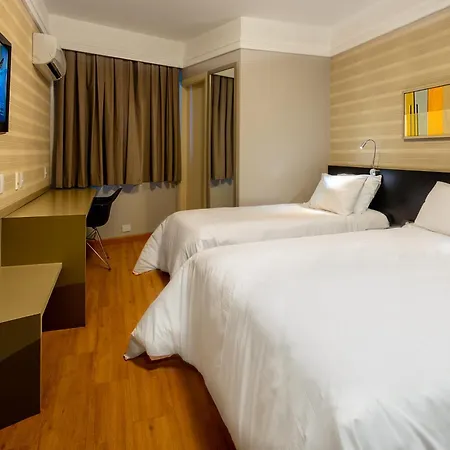 Momax Hotel Marilia Exterior photo