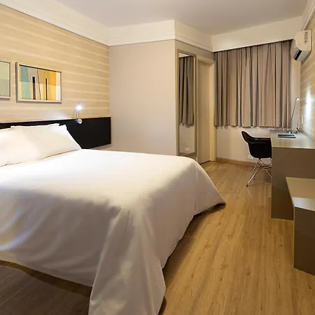 Momax Hotel Marilia Exterior photo